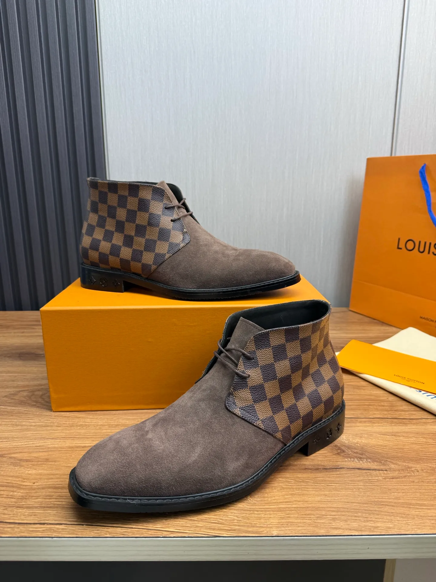 Men's shoes 💰760💰 LV. - Men's business casual leather shoes, top quality cow products. 1:1 shipment ⬆️Luxury and noble 👞All imported original brand leather materials, just to create a more comfortable wearing experience, upper: original cowhide ➕Imported full cow lining, original outsole ✔️16-45 (38.45 non-returnable)